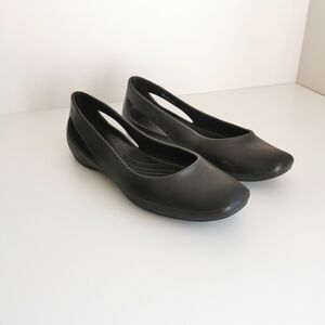 Croc Flats